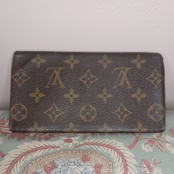 Louis Vuitton Monogram 3 Slot Credit Card Slim Wallet - Picture 2 of 11